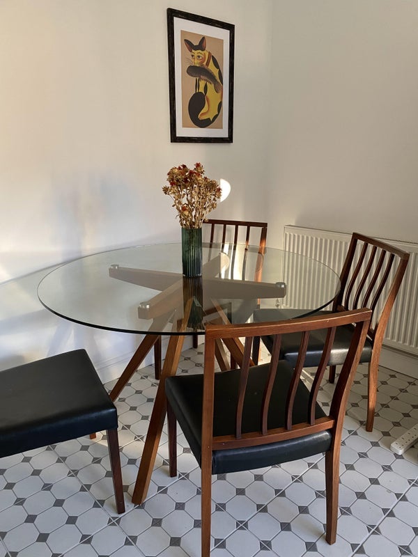 Room Hare Walk in Greater London
