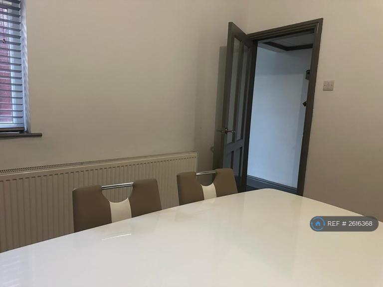 Room Pembroke Street in Salford