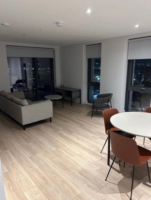 Flat Clyde Place in Glasgow