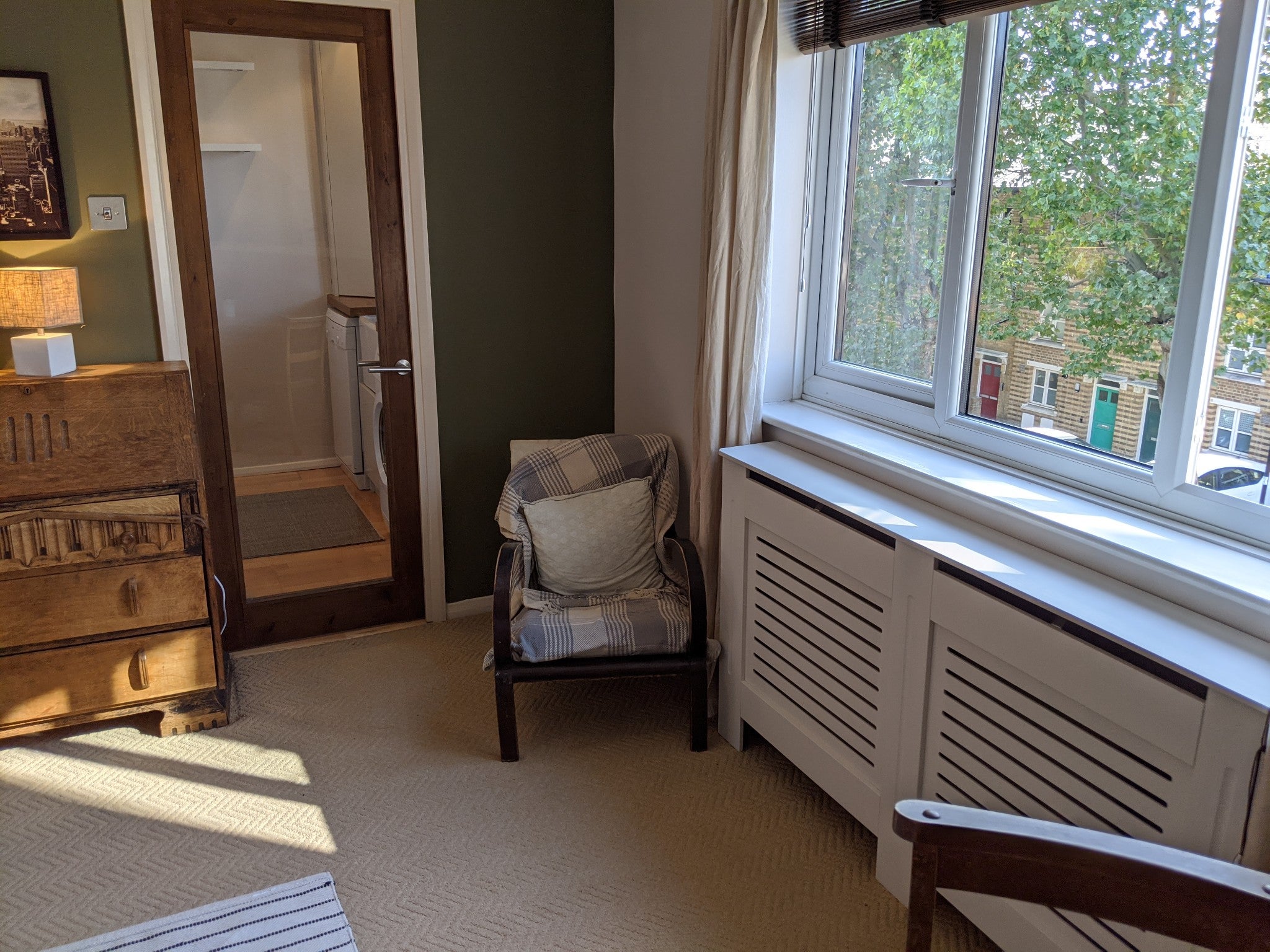 Flat Trenmar Gardens in Greater London