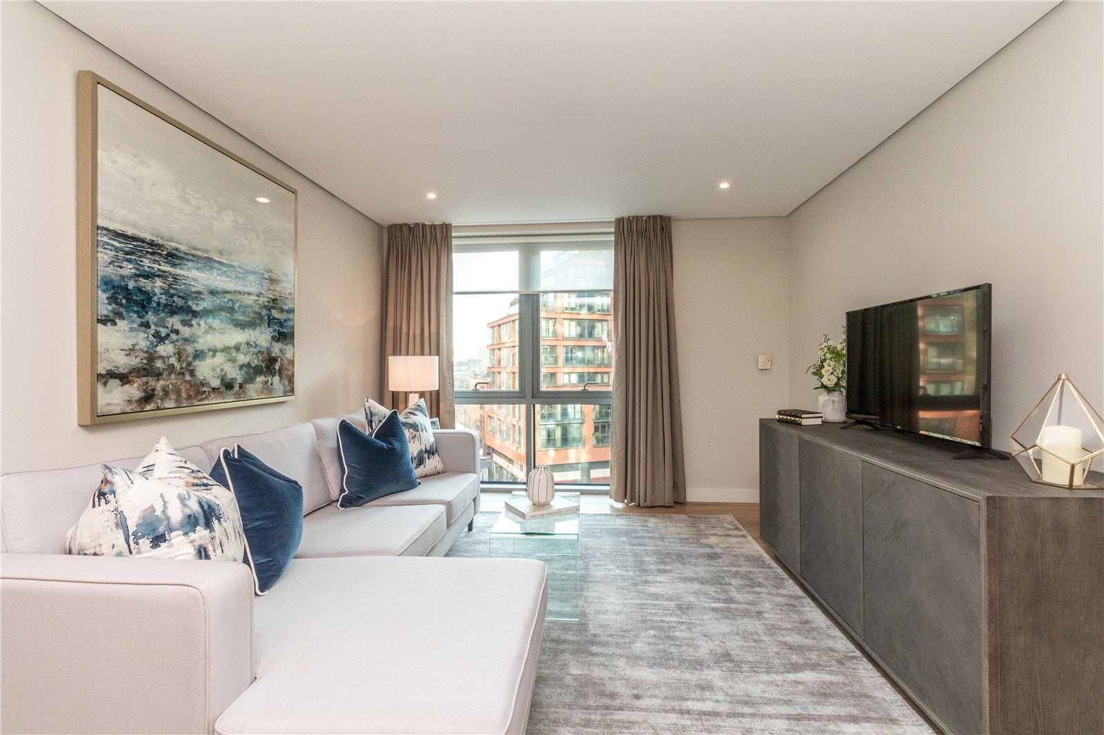 Flat Merchant Square in City of Westminster