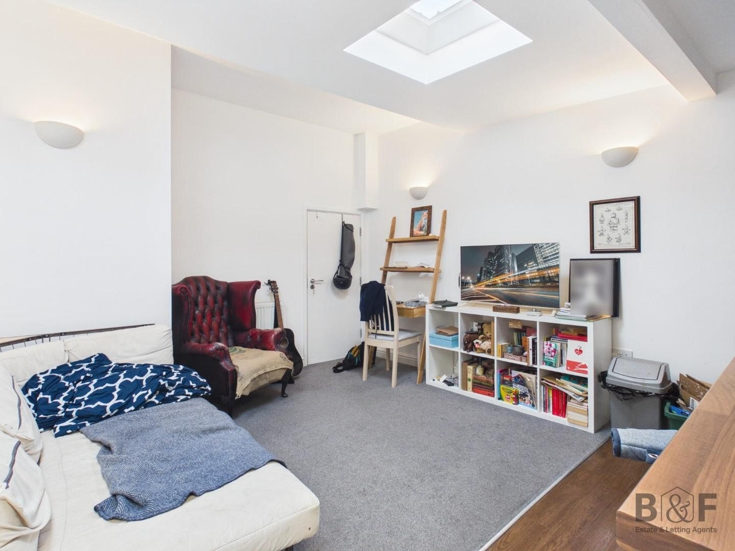 Flat Soundwell Road in Bristol