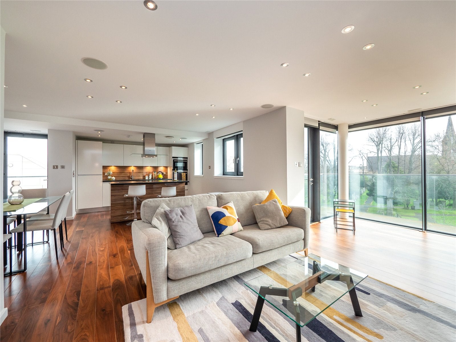 Flat Ravelston Terrace in City of Edinburgh