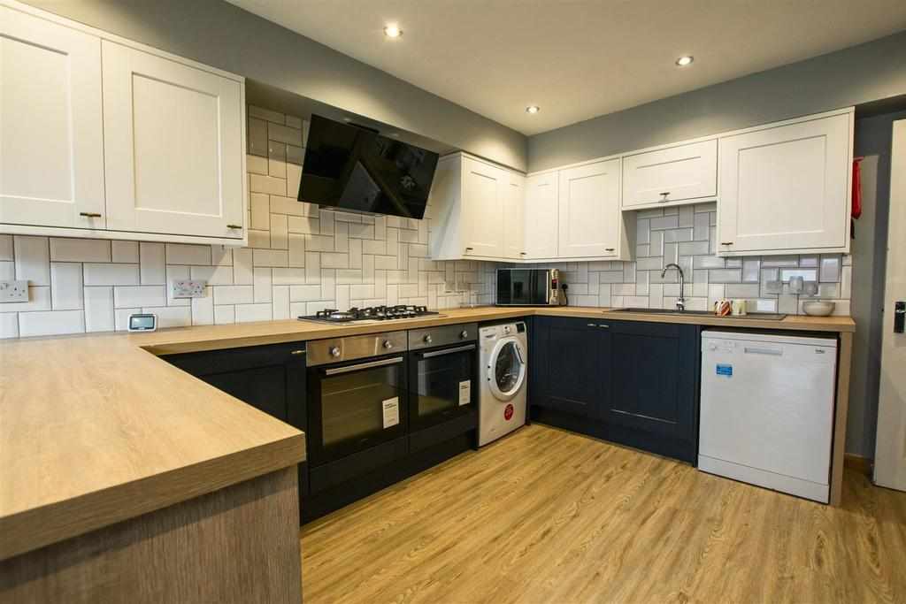 Flat Raddlebarn Road in Birmingham