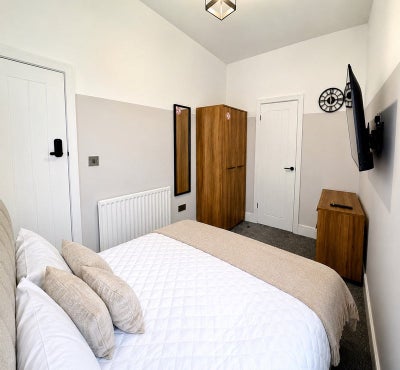 Room Burnley Street in Stoke-on-Trent