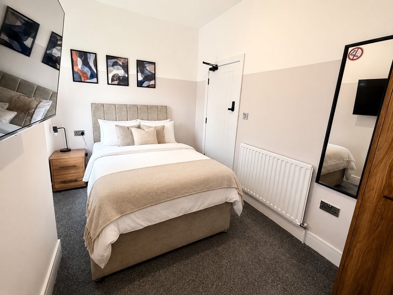Room Burnley Street in Stoke-on-Trent