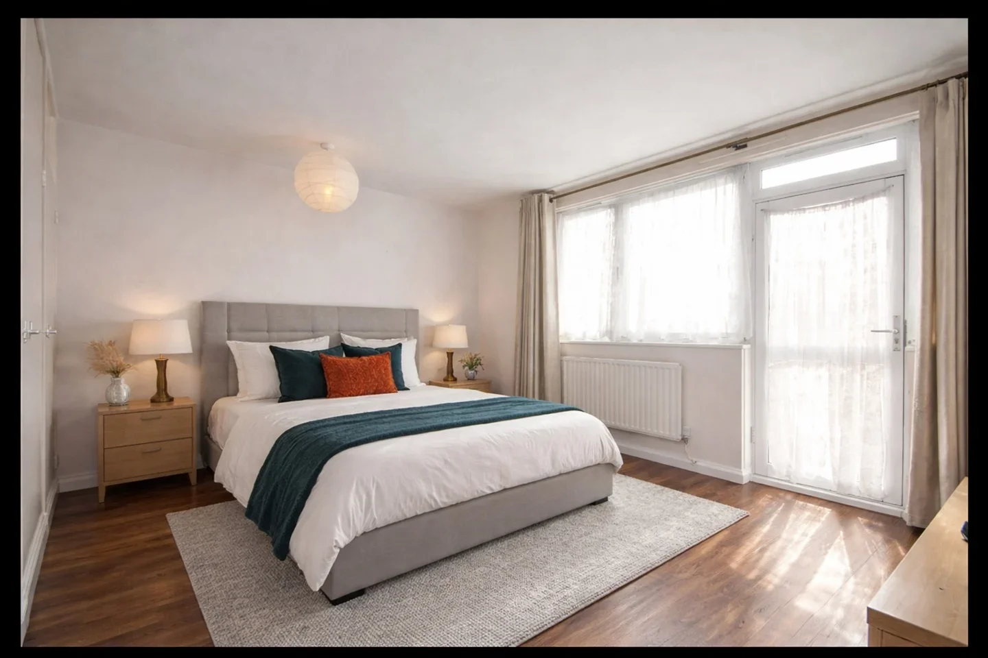 Flat Kerbey Street in Greater London