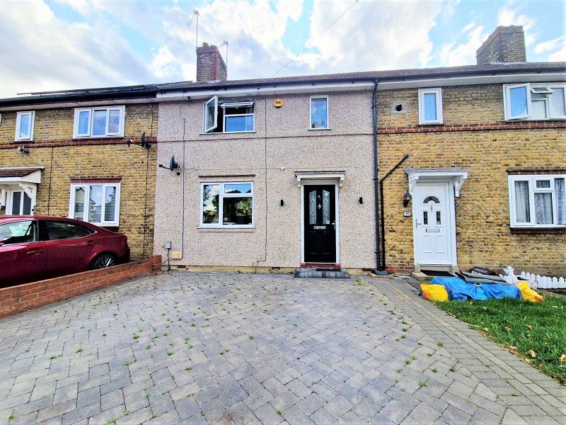 House West Road in Greater London