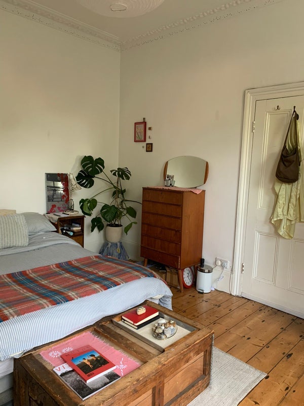 Room St Mary's Road in Greater London