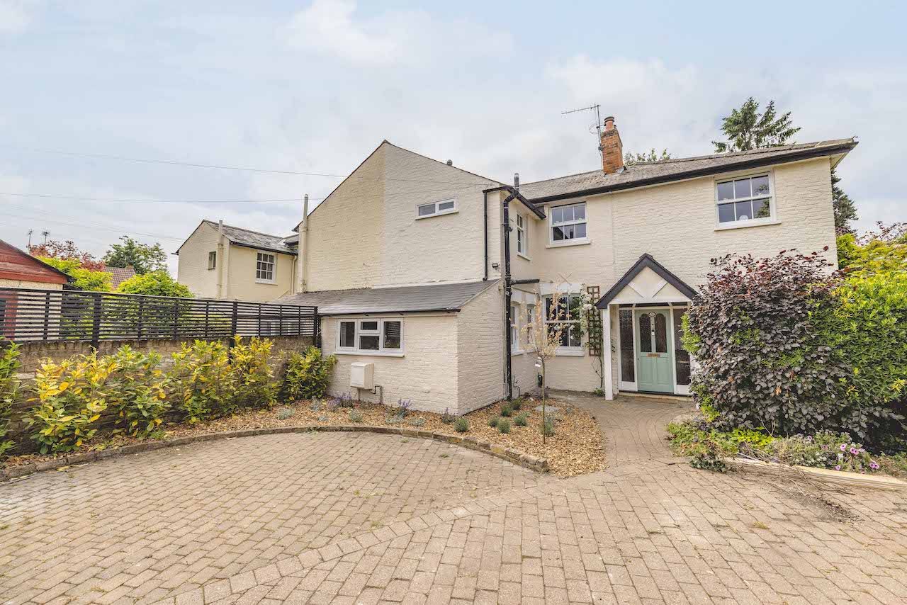 House Link Road in Datchet