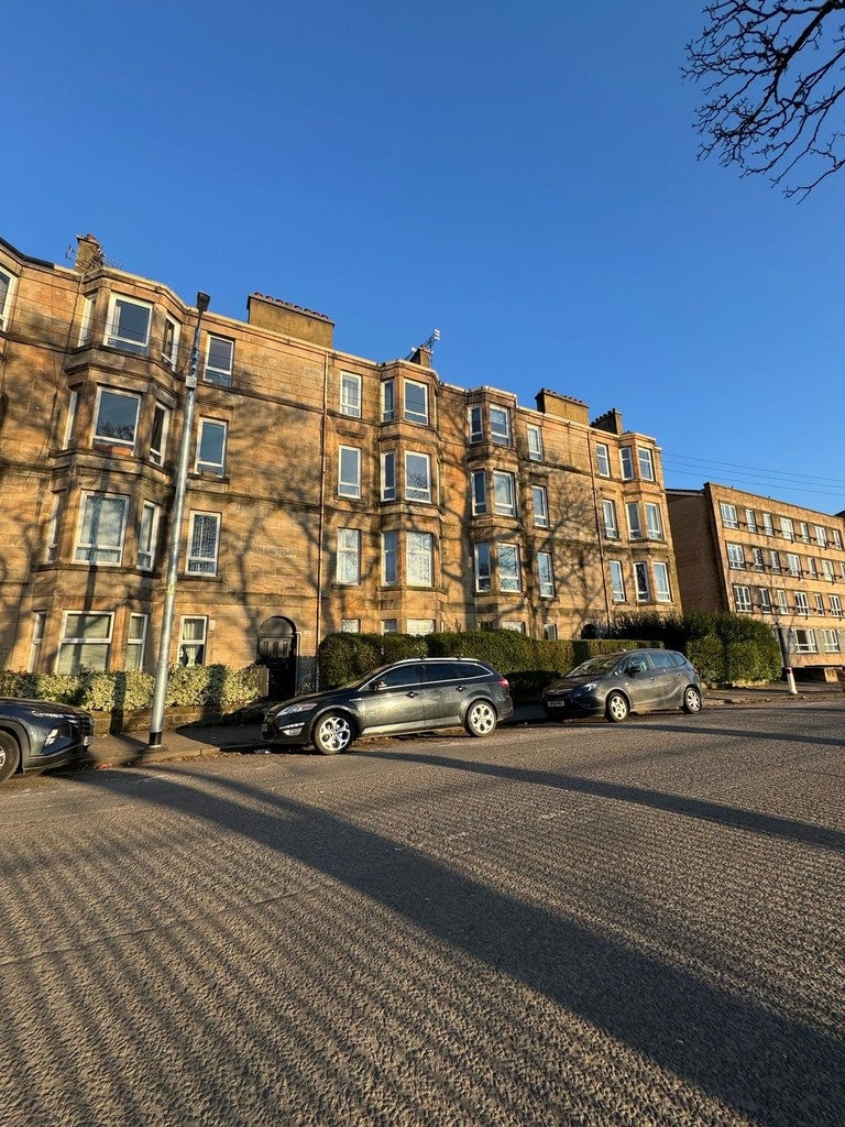 Flat Wellshot Road in Glasgow