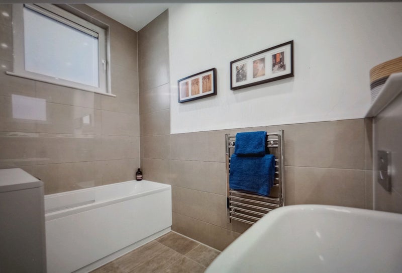 Room Inverlair Avenue in Glasgow