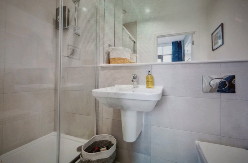 Room Inverlair Avenue in Glasgow