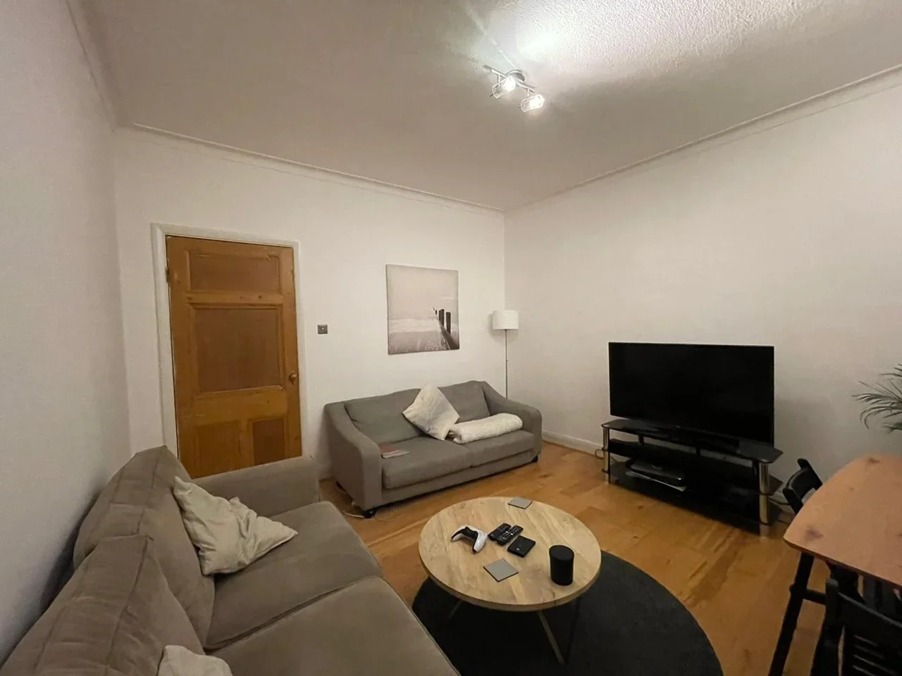 Flat King Edward Road in Greater London