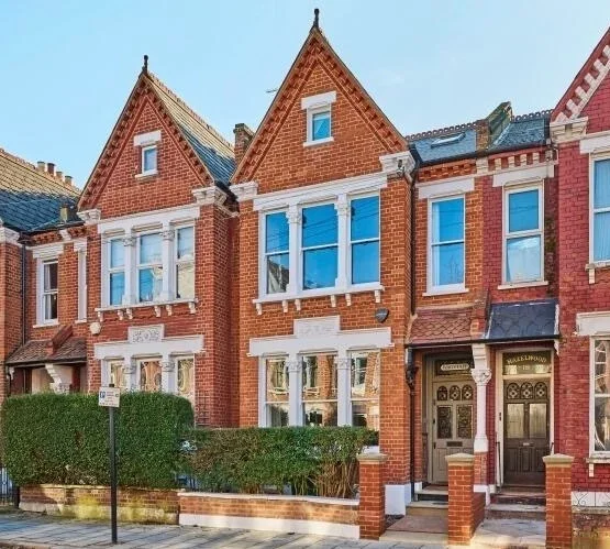House Beechdale Road in Greater London