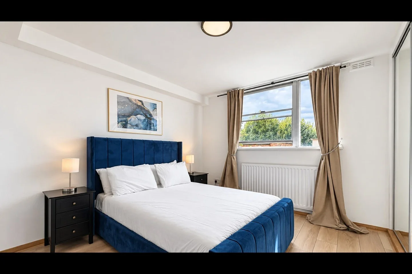Flat Queensborough Terrace in City of Westminster