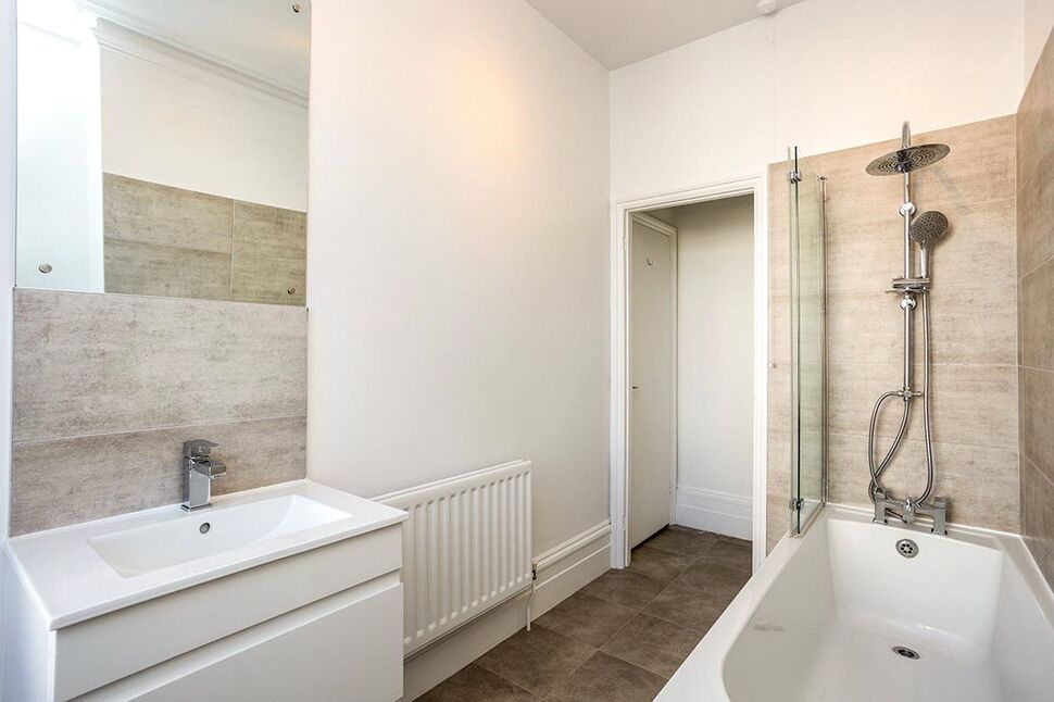 Flat Little Mount Sion in Tunbridge Wells