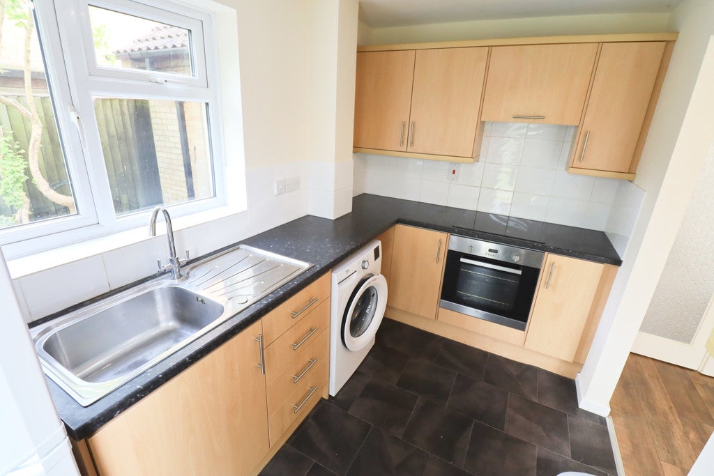 House Knights Close in Stoney Stanton
