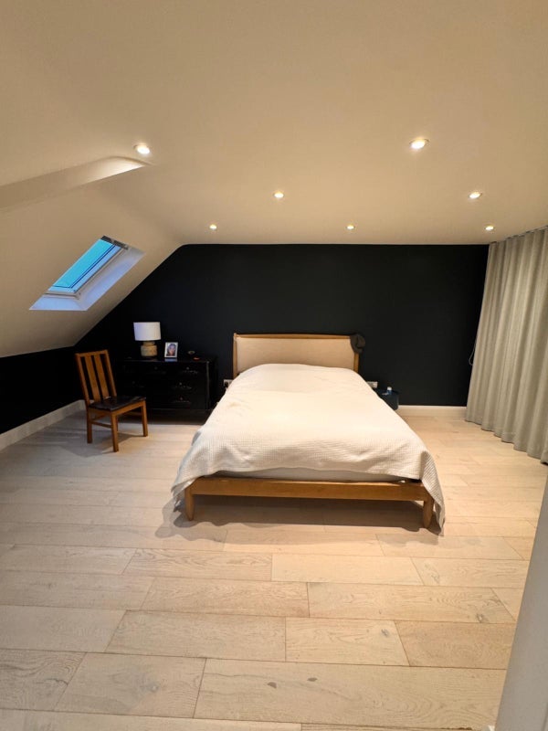 Room Shirley Avenue in Greater London
