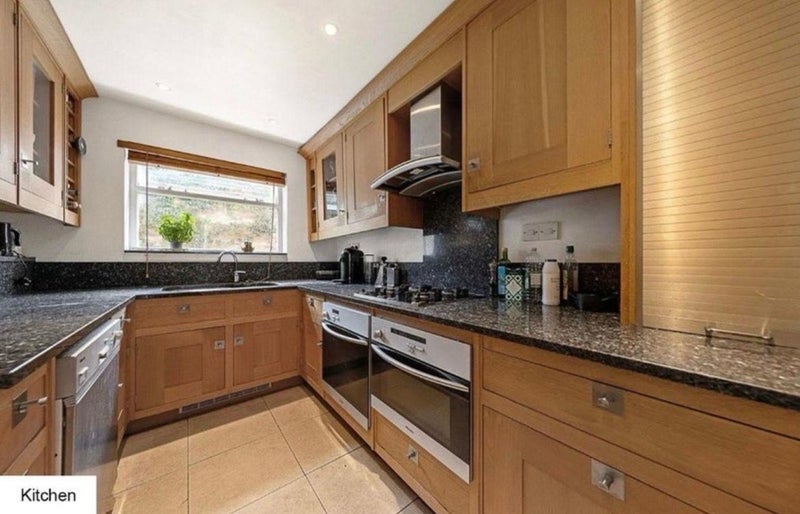 House Musgrave Crescent in Greater London