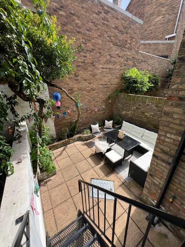 House Musgrave Crescent in Greater London