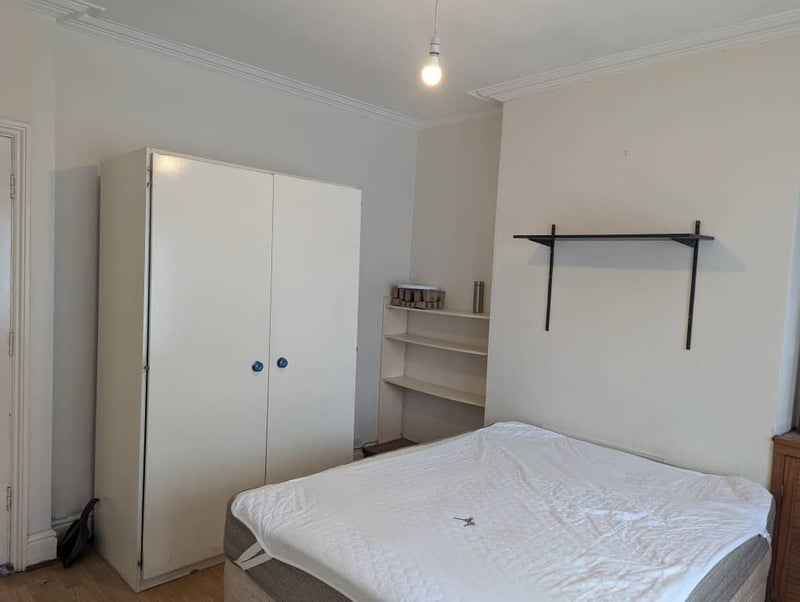 Room Imperial Road in Nottingham