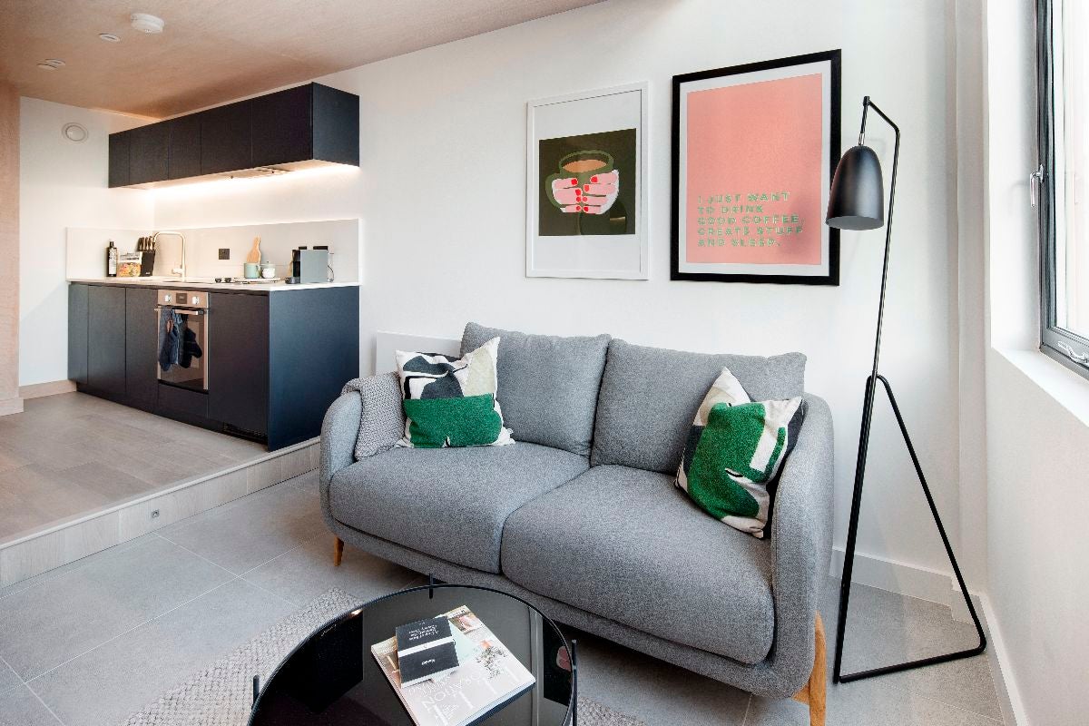 Flat Rockdove Avenue in Manchester