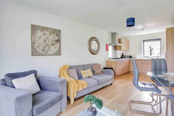 Flat Rollason Way in Brentwood