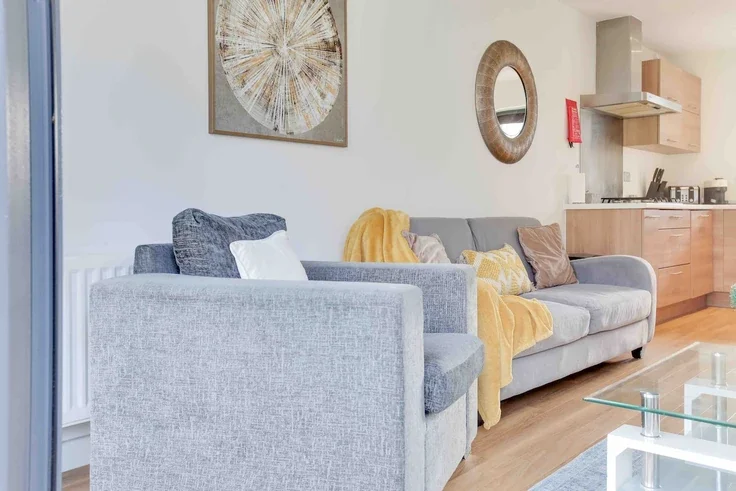 Flat Rollason Way in Brentwood