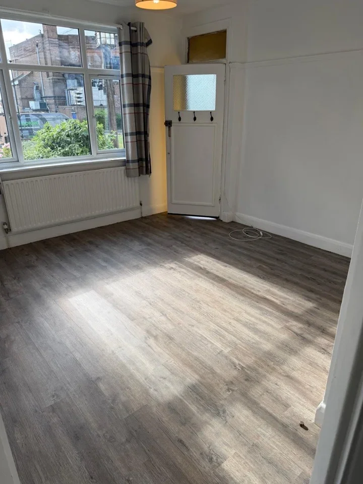 Flat Eltham Hill in Greater London