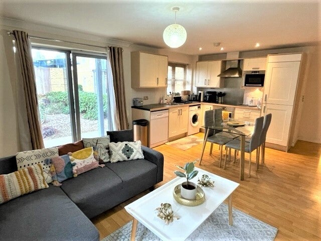 Flat Sheepen Place in Colchester