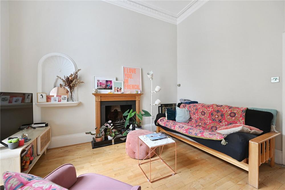 Flat Ovington Square in Greater London