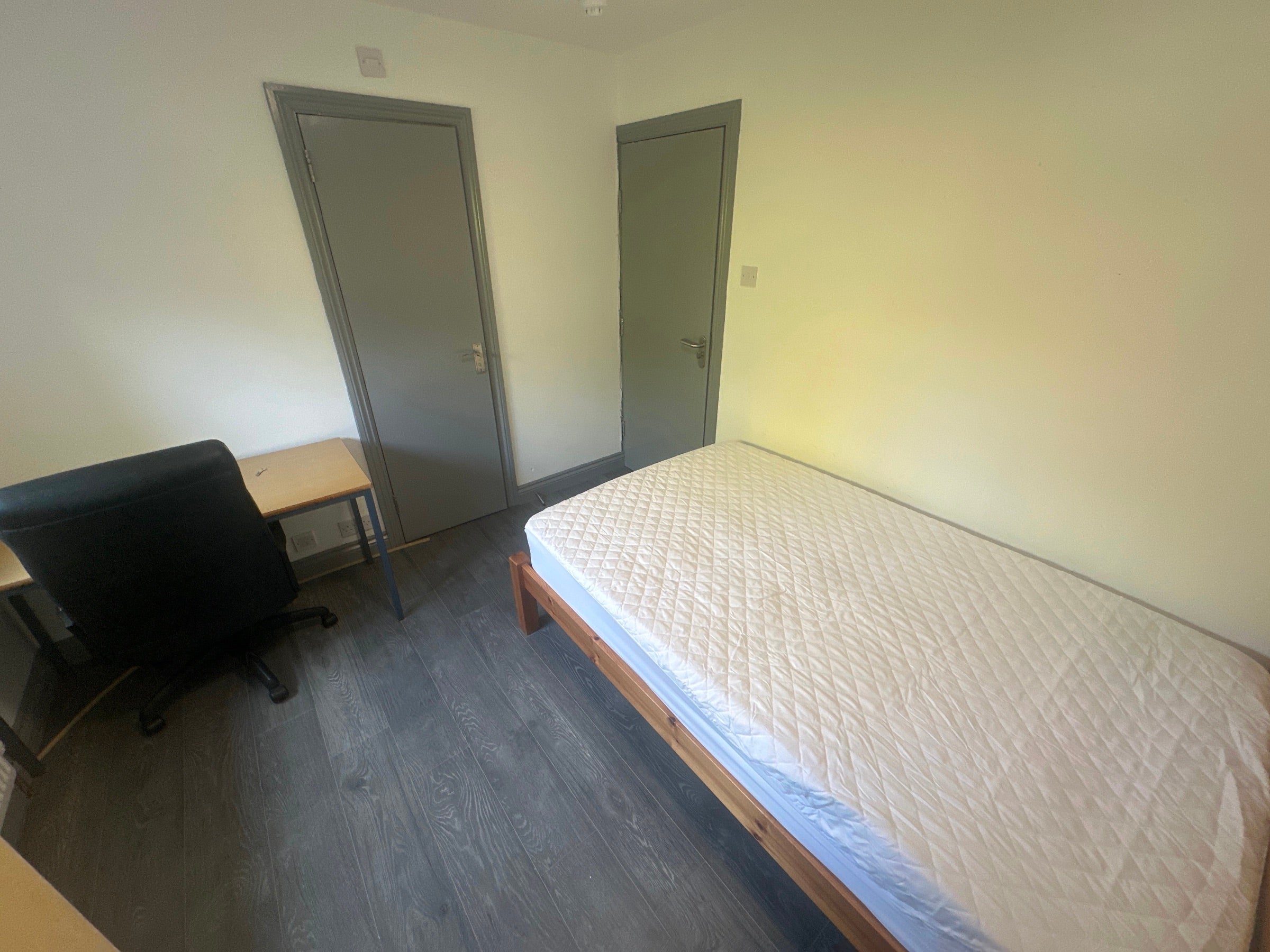 Room Warwick Place in Royal Leamington Spa