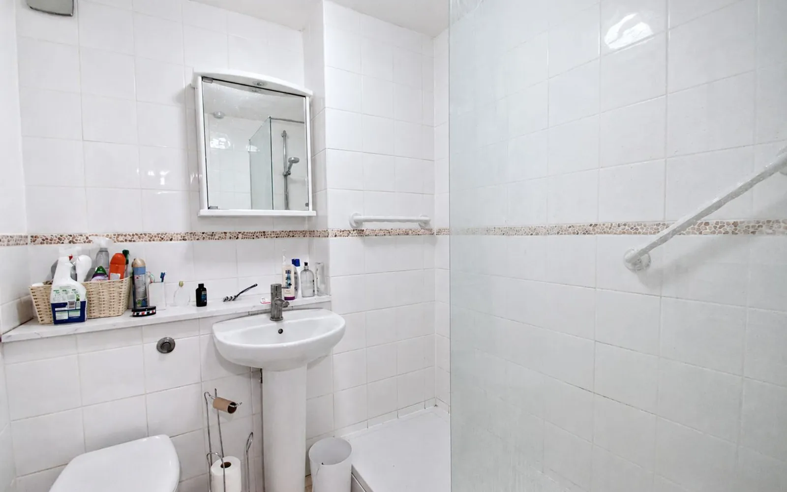Flat Hillcrest in Elmbridge