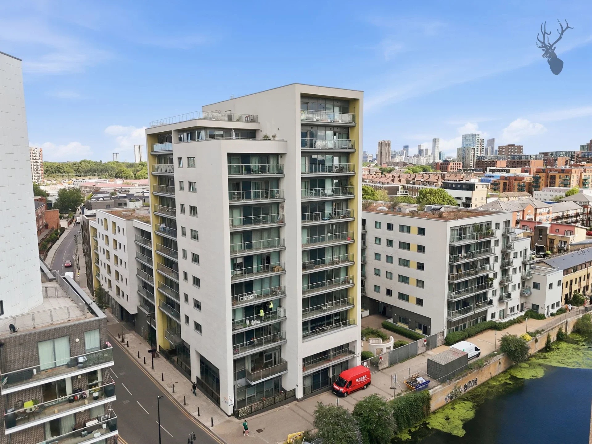 Flat Court Yard in Greater London