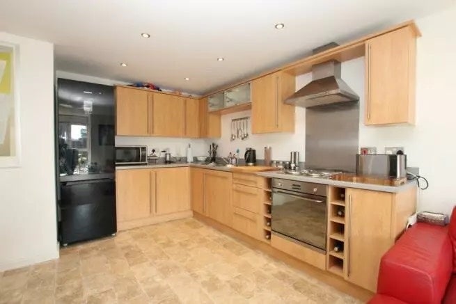 Room Central Way in Warrington