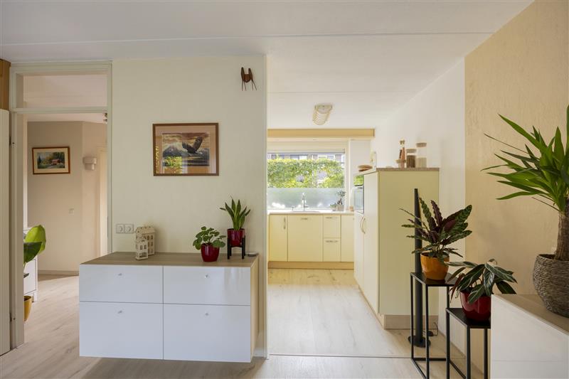 Tussenwoning te koop: Drontermeer 137, Purmerend