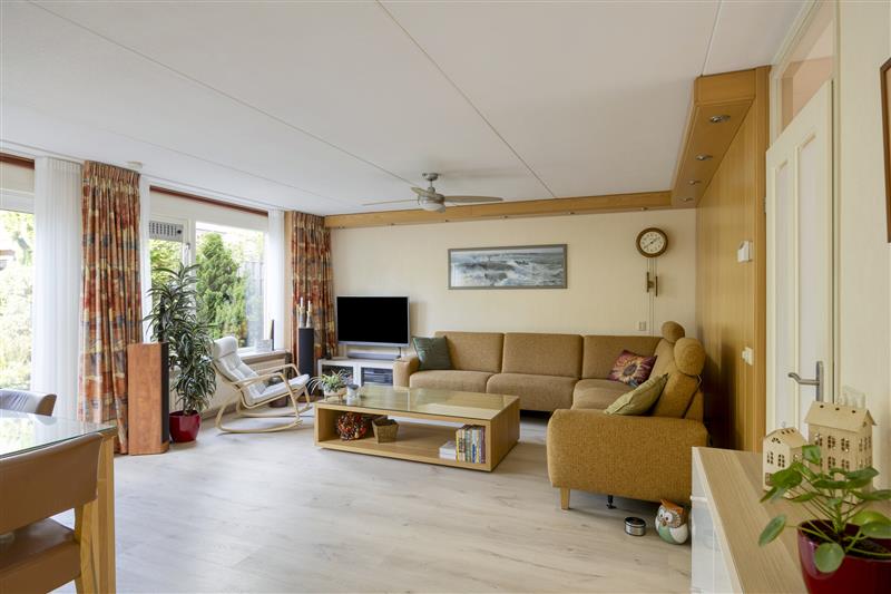 Tussenwoning te koop: Drontermeer 137, Purmerend