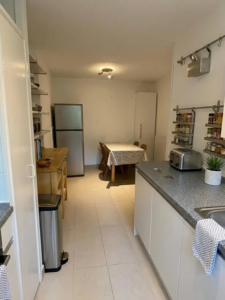 Room Vauxhall Bridge Road in City of Westminster