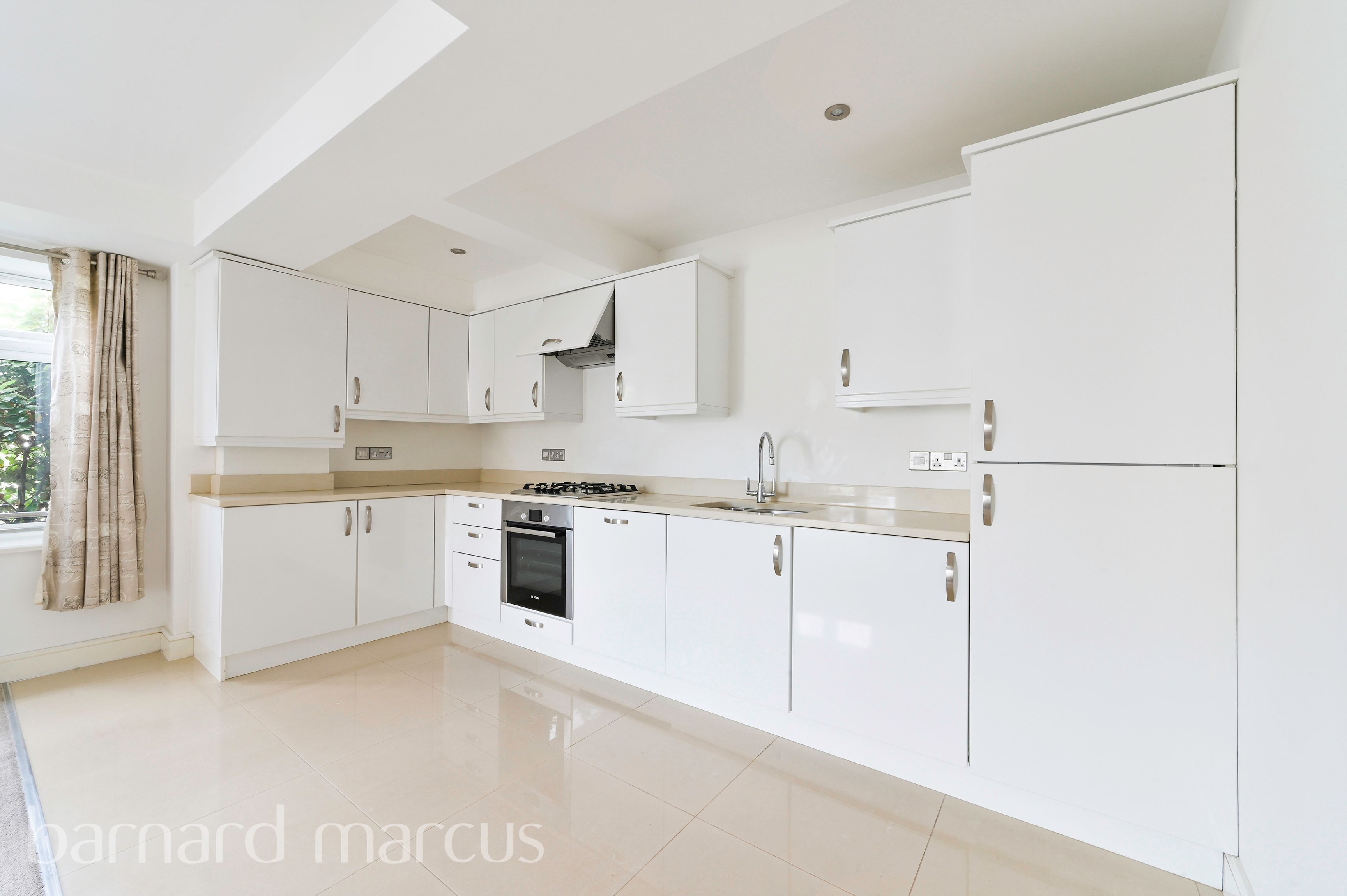 Flat Lime Grove in Greater London