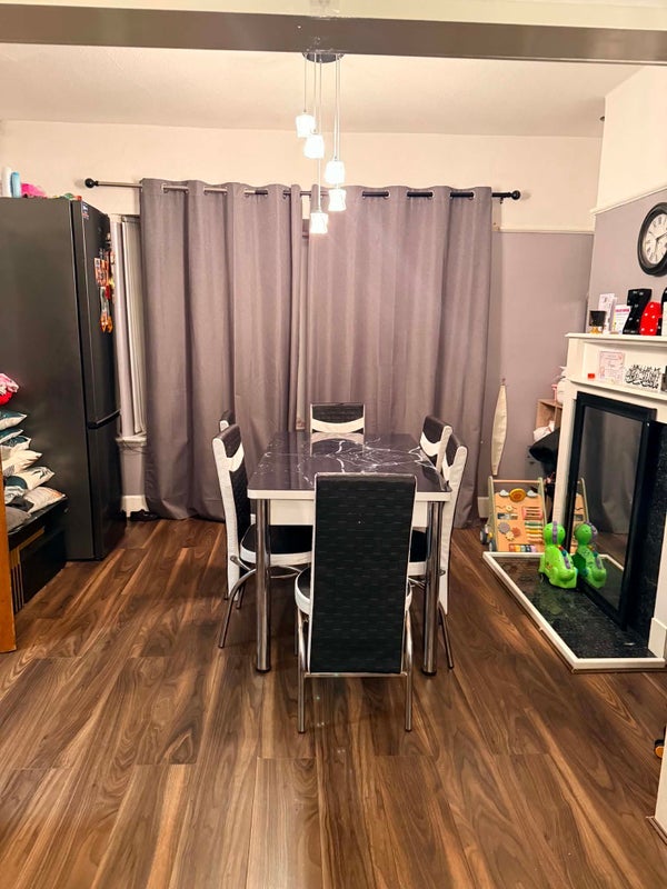 Room Redthorn Avenue in Manchester