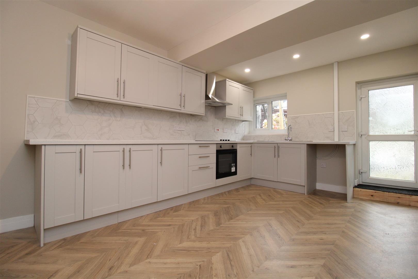 Flat Tynybedw Street in Treorchy
