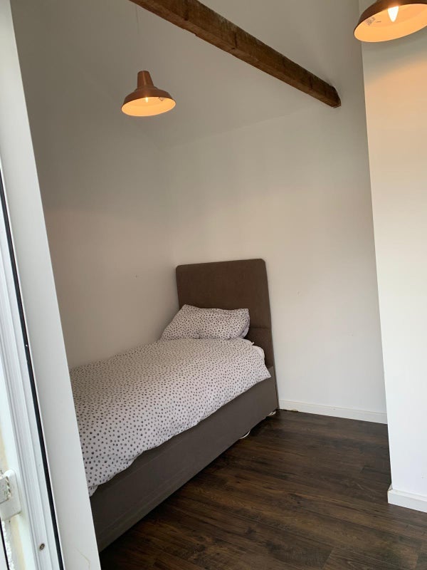 Room Namu Road in Bournemouth