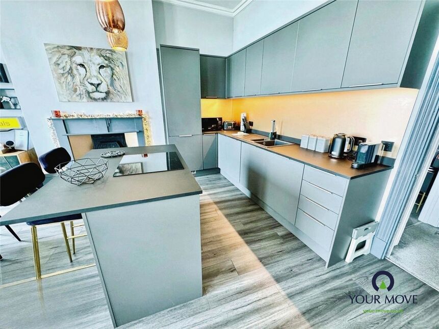 Flat Wellington Crescent in Thanet