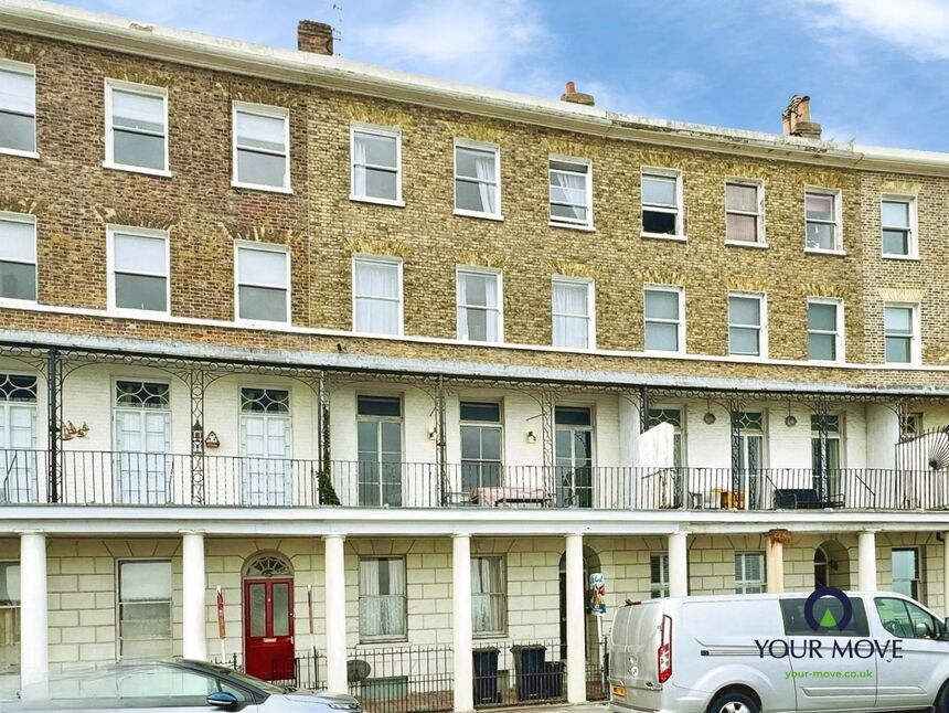 Flat Wellington Crescent in Thanet