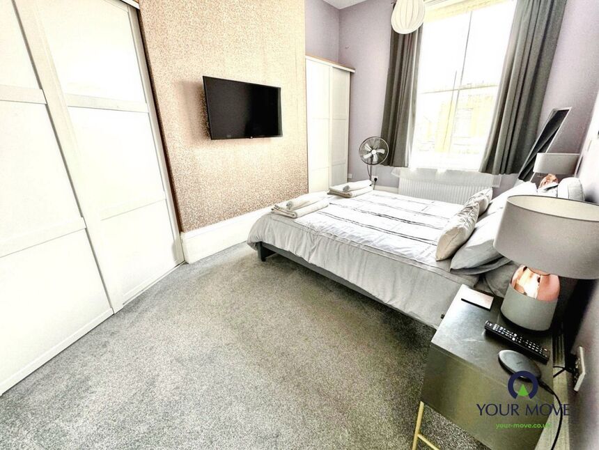Flat Wellington Crescent in Thanet