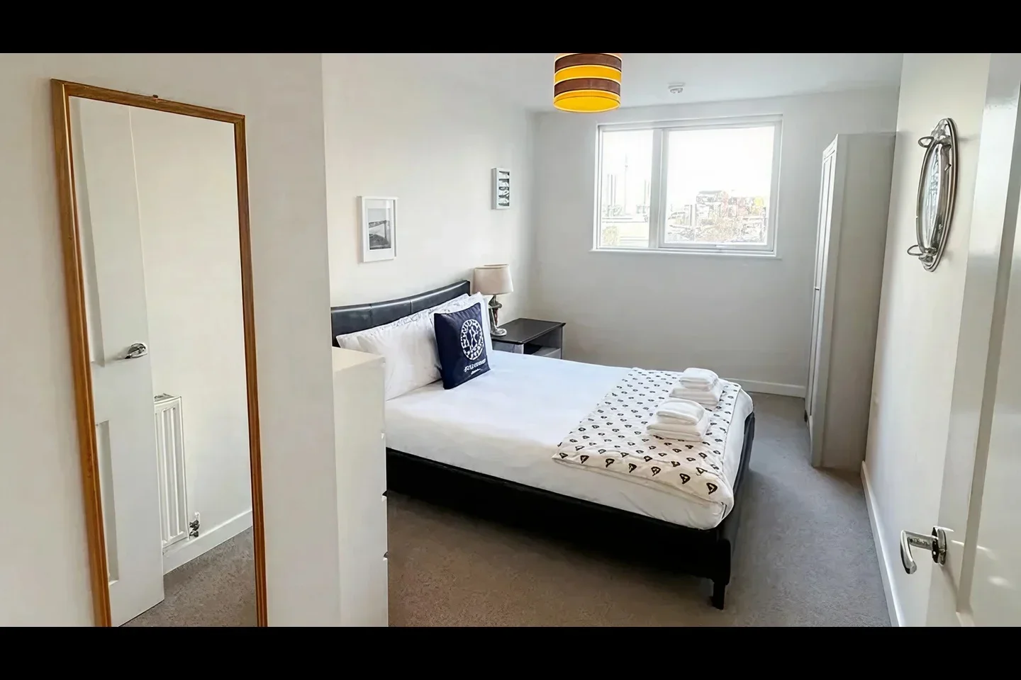 Flat Cordelia Street in Greater London