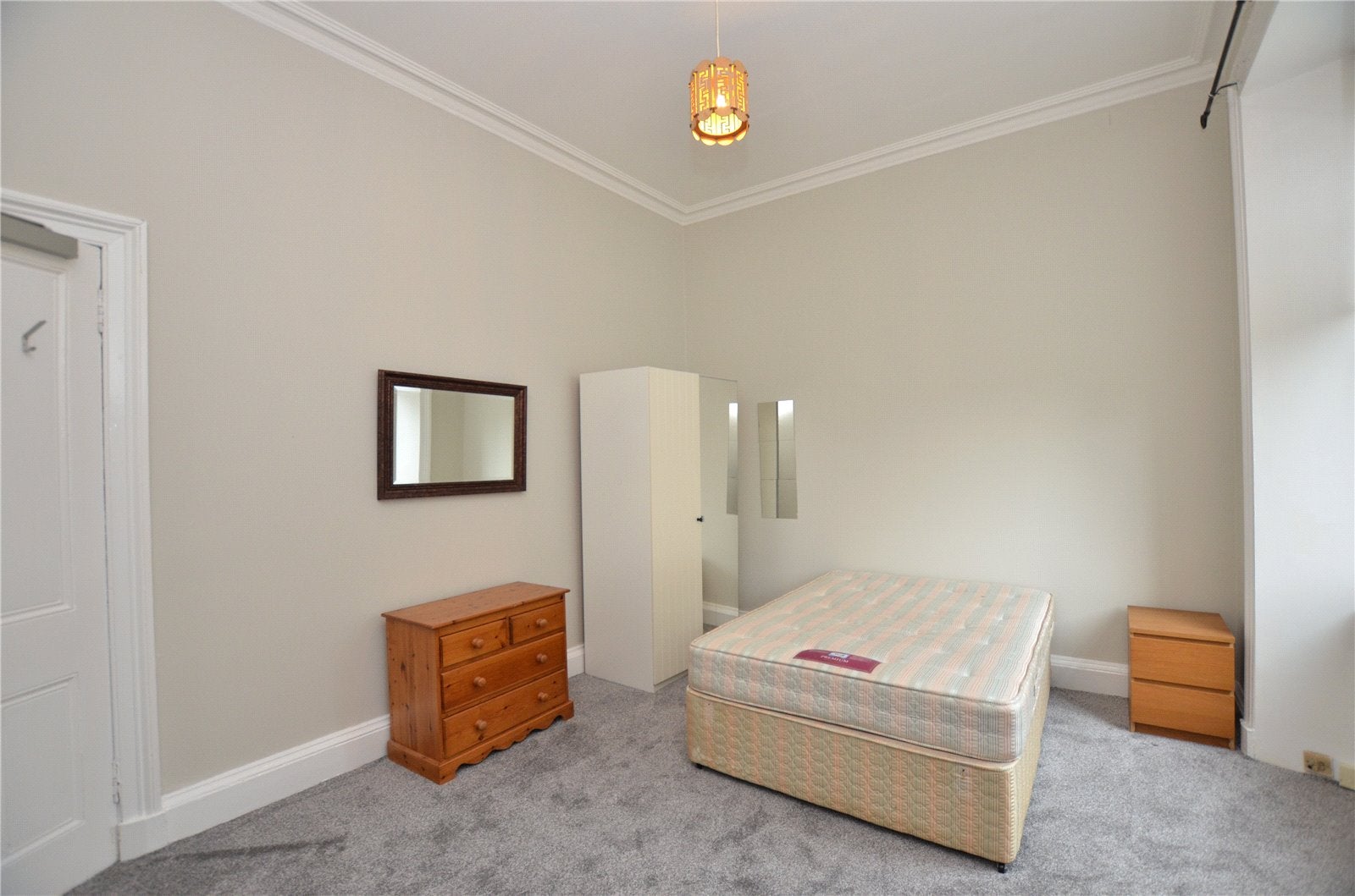 Flat Lansdowne Crescent in Glasgow