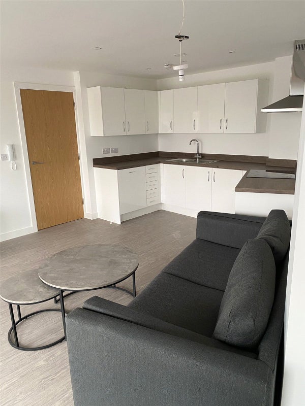 Flat M5 in Hallen