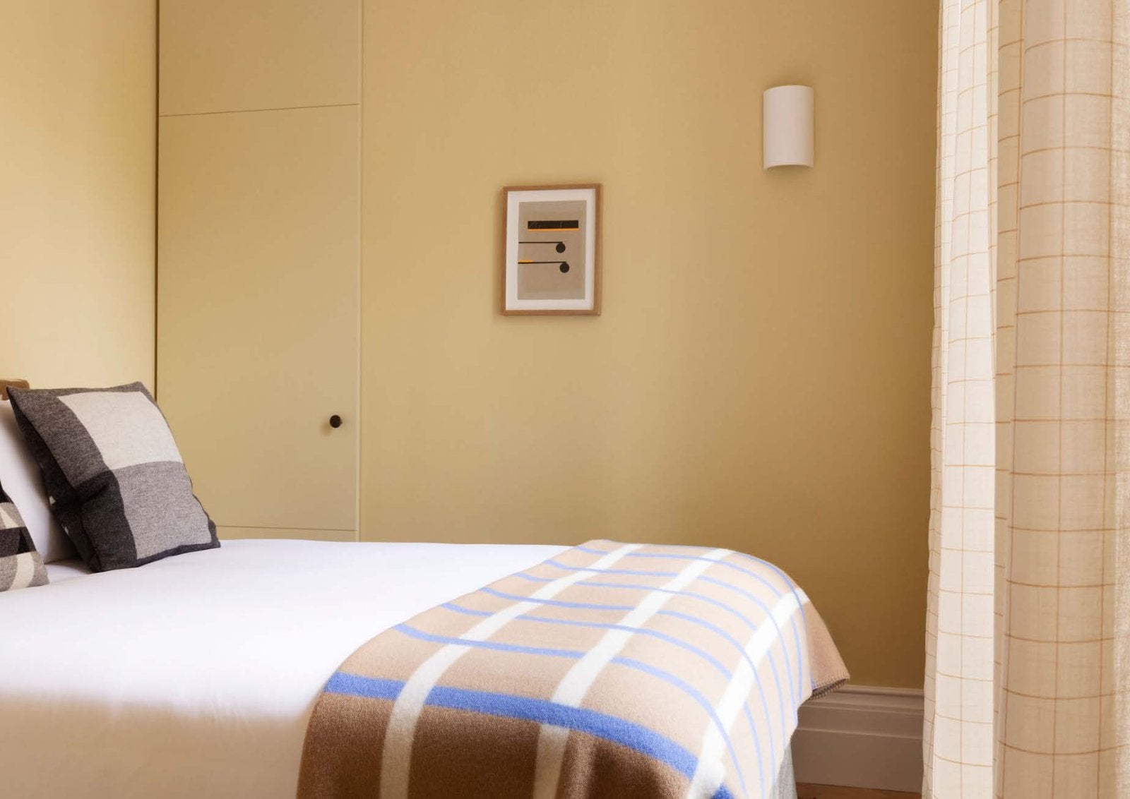 Flat Harley Street in London